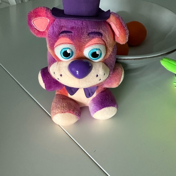 Friday night at Freddie’s 8”‎ plush EUC price for all three - Picture 6 of 7